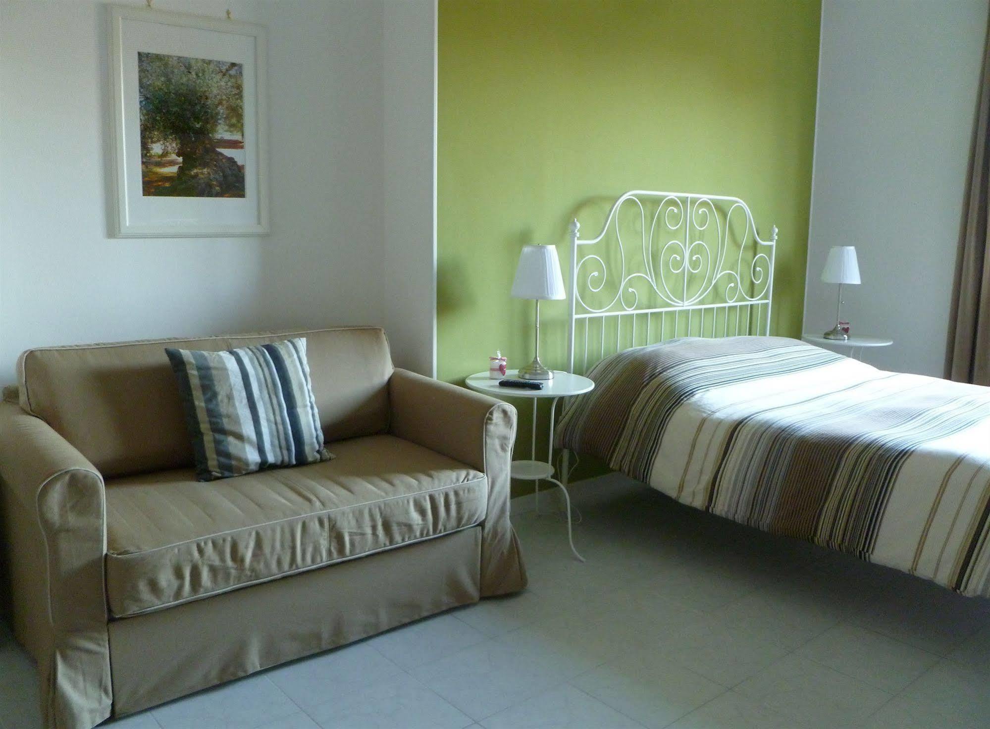 B&B Le Comari Salentine Lecce Exterior foto